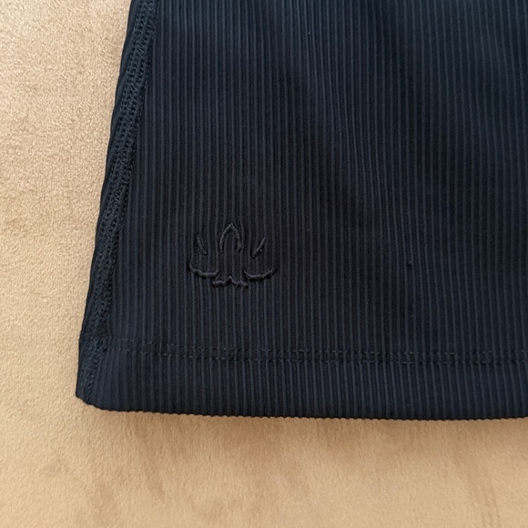 Beyond Yoga Refocus Ribbed Classic Tank - Black Onyx– Size Small - Picture 4 of 7